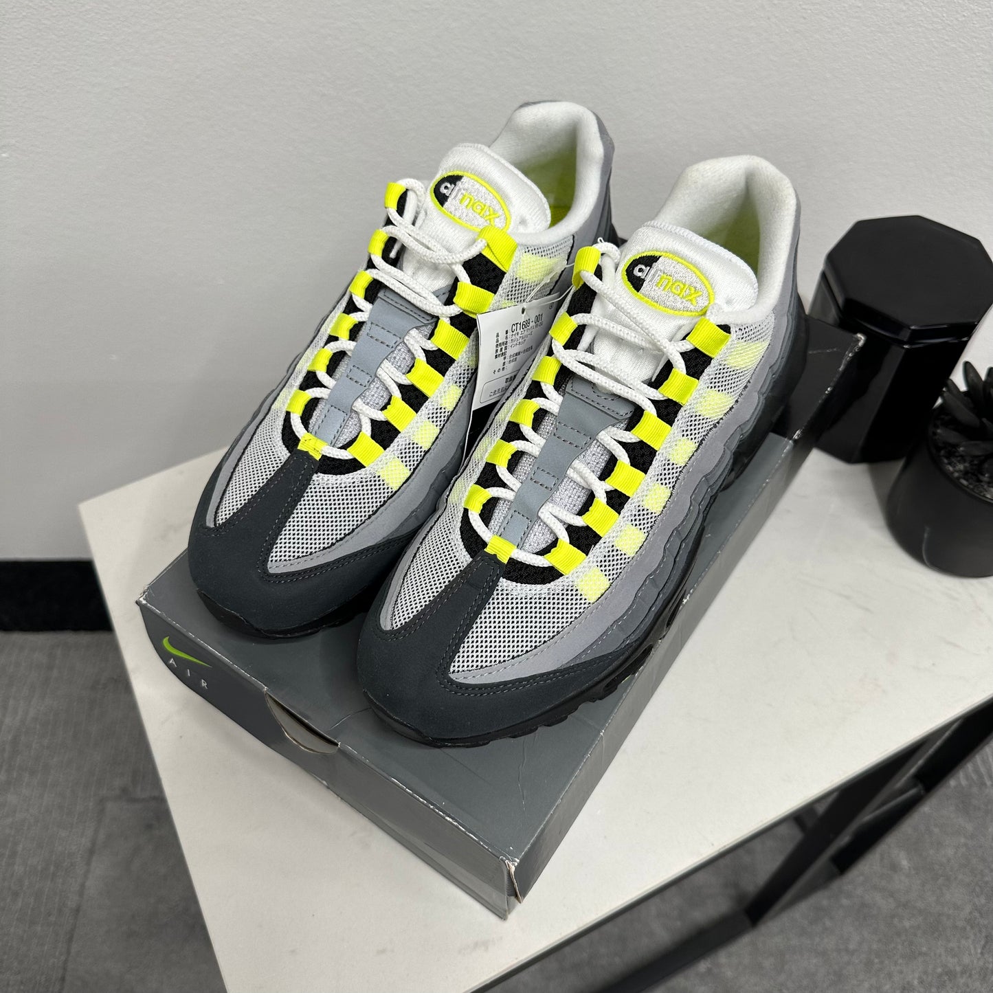 Air Max 95 OG Neon (2020) (Replacement Box)