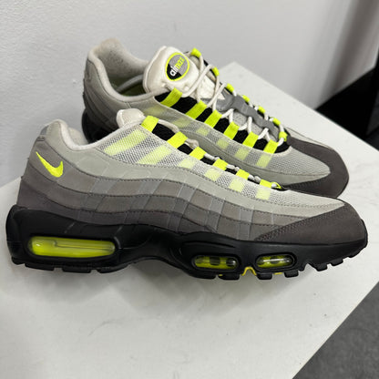 Used Air Max 95 OG Neon (2015) (UK11)