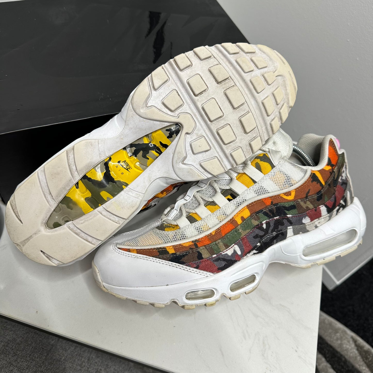 Used Air Max 95 ERDL Party White (UK9.5)